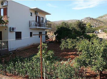 Apartments Gordana Трогир Экстерьер фото